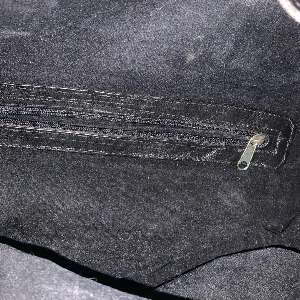 Large black leather men’s weekender satchel/duffel bag - Picture 3 of 4